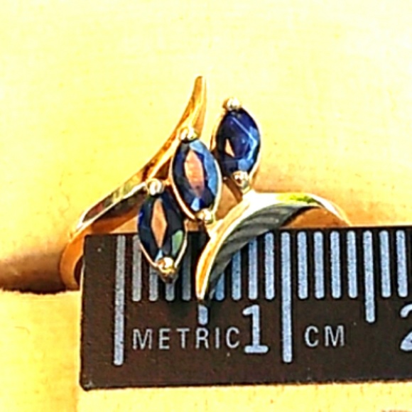 ANTIQUE UNTREATED NATURAL Sapphire 10K Gold Ring - Picture 6 of 8